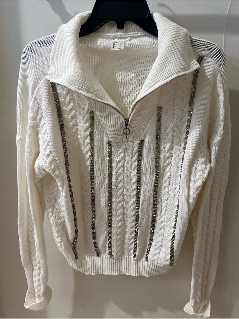 VENUS Cream Cable-Knit Zip Turtleneck Sweater with Metallic Trim